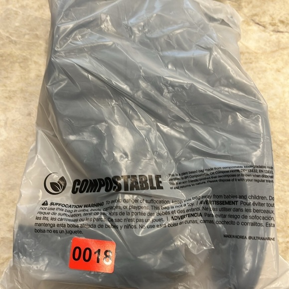 Vaneli Classic Black Leather Pumps | Square Toe | Size 9S (Slim Fit) - Picture 10 of 10